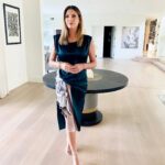 Daisy Fuentes Instagram - Today 8/8 is a special time for us to manifest. The Lion’s Gate Portal is when the universe is full of positive energy and is all ears to hear your aspirations. Great time to speak positively about everything you want. Hold the vision and tell the universe exactly what you desire. Envision yourself already having it. Health, success, peace, harmony, love, abundance... Envision what it would feel like to live the life of your dreams. See it. Feel it. The Lion’s Gate Portal is a cosmic event that occurs every year between July 28 and August 12, and peaks on August 8 (8/8) TODAY. It takes place when the sun is in Leo, the Earth, Orion's Belt and the star Sirius are lined up & activated by the rising of the star Sirius. You might find it helpful to write your desires/visions down in a journal, create a vision board or through a meditation. We are all creators. Stay positive & feel the energy the universe is sending you ✨💗☮️🪐#lionsgateportal