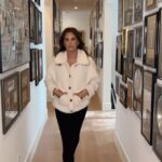 Daisy Fuentes Instagram - It’s officially cozy season 🎄 repost @daisyfuentesstyle