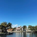 Daisy Fuentes Instagram - Walking meditation in Miami✌🏼