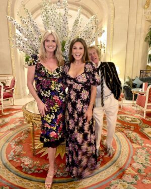 Daisy Fuentes Instagram - Great convo, lots of laughs, matching dresses & photobombs. 
Snapshots from last night’s super fun dinner with awesome humans. 

@sirrodstewart @penny.lancaster @therichardmarx & Jim Cregan