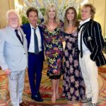 Daisy Fuentes Instagram - Great convo, lots of laughs, matching dresses & photobombs. Snapshots from last night’s super fun dinner with awesome humans. @sirrodstewart @penny.lancaster @therichardmarx & Jim Cregan