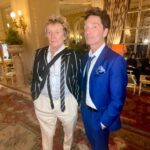 Daisy Fuentes Instagram - Great convo, lots of laughs, matching dresses & photobombs. Snapshots from last night’s super fun dinner with awesome humans. @sirrodstewart @penny.lancaster @therichardmarx & Jim Cregan