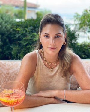 Daisy Fuentes Instagram - Currently trying to embrace Imperfection: Life’s beauty lies in its imperfections. Let go of expectations & embrace the messiness of existence. Laugh at mishaps, learn from setbacks, and cherish the growth that comes from life’s twists and turns.  Have to remind myself of this often in order to keep my peace & stay present.  It’s a daily practice
