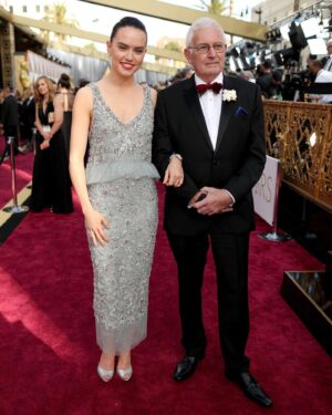 Daisy Ridley Instagram - Happy Father’s Day to my Oscars date (shout out to the Queen, Hylda Queally, for sorting this suaaaaaaave suit for him!) FUN FACT - he appears in Rise of Skywalker as a pilot!