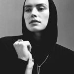 Daisy Ridley Instagram – Fashuuuuuun! Link to the interview in my bio… turns out I swear a lot! 
@theglassmagazine 
Photographer: @em_daz 
Fashion director: @katiefelstead 
Make up queen: @lipstickkelly at @aframe_agency using @iconic.london 
Hair maestro: @dayaruci @thewallgroup 
Manicurist: @luciepnails at @carenagency using @chanel.beauty 
Set design: @scarletwinter_setdesign 
Production: @blackmilkcreative 
Styling assistant: @pruefisher 
All jewellery: @debeersofficial