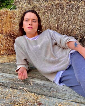 Daisy Ridley Instagram - Waiting for The Marsh King’s Daughter like…!
First time I ever met Brooklyn!!! Full circle - we play younger and older Helena/floating in Toronto/gorgeousness/kayaking in INTENSE HEAT/chewing some hay?!/night shoot fuel/my cheeky monkey ‘daughter’ Joey ❤️❤️❤️