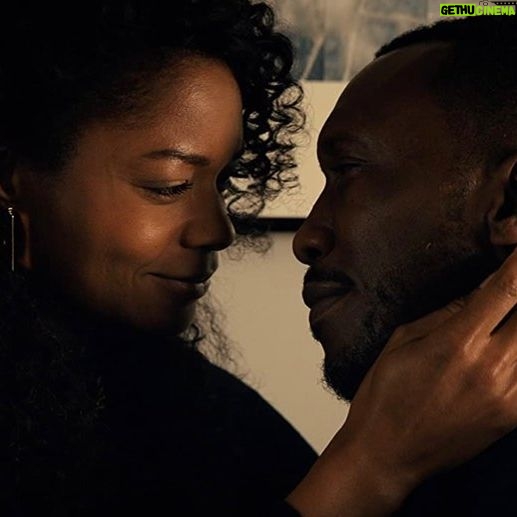 Daisy Ridley Instagram - Saturday screening: Swan Song (2021). The MOST genius performances from Mahershala Ali. Love love love this film.