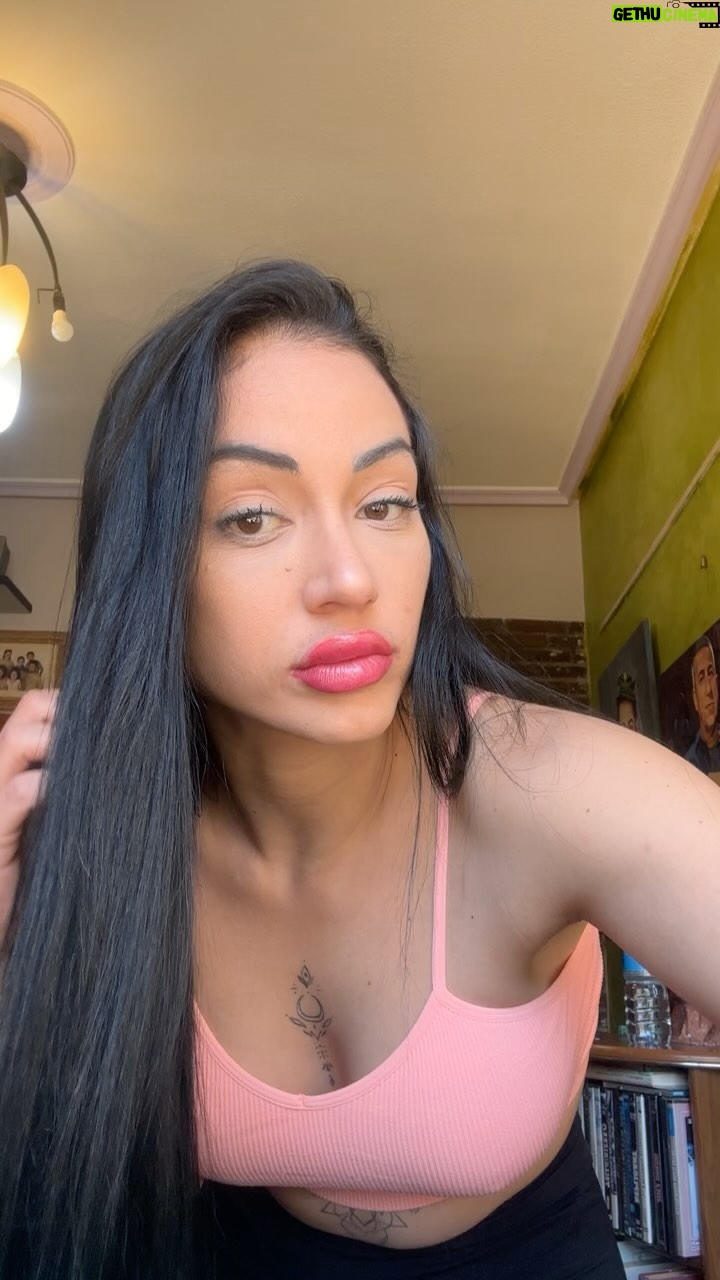 Dakota Tárraga Instagram - Hoy estoy juguetona 🥰 @dakota_tarraga