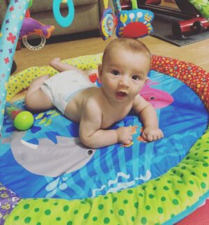 Dakota Tárraga Instagram - Estoy enamorada de mi sobrino 😍😍❤️mirar qué cosita más bonita y que cara más preciosa si es que no lo hay ♥️♥️gracias señor por cuidar de mi familia y de darme los sobrinos tan guapos que tengo 😍😍🥰🍀🍀me siento bendecida 👼