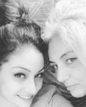 Dakota Tárraga Instagram - Lo mejor de mi vida mi mamá ♥️♥️♥️te amo no te hay mamá 😍😍🥰😘😘😘😍😍hay madres pero ya te digo yo que como la mía amosss ni comiendo pipas🤣🤣 #buenasnoches #miscorazones #♥️♥️