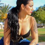 Dakota Tárraga Instagram - Harás enfadar a muchas personas cuando empieces hacer lo mejor para ti 🪬 -Peluquería: @fm_estilista -Maquillaje: @elpinceldenaty -Fotógrafa: @albxphoto -body: @sweetpoison.es Shotting junto con mi @yei_lara Os adoro ♥️♥️