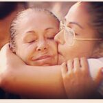 Dakota Tárraga Instagram - Estos momentos no los cambio por nada , Pero no volvería jaja te has portado como una madre para mi❤️mi isabelita te quiero siempre vas a ser mi mamá garifuna como mi @chelo_garcia_cortes Mi familia es la vuestra y como no mi @riverakiko y mi @irenerova24 os como preciosas vuestras niñas