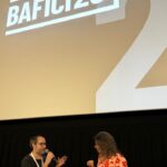 Dalia Gutmann Instagram – Un poco de lo que fue ayer el estreno de la proyección del docu “Stand Up a lo Argentino” en el Bafici @festivalesgcba
Este carrete cuenta con:
1) Foto con comediantes hermosos. ¡Gracias por venir!🎉
2) Con mi adorado primer maestro de Stand Up @diego_wainstein
3)Mas comediantes copados🥰
4)solita🥹
5)Con Juan Manuel @thejmdude del Bafici🎬
6)Con mi amiga genia @elizabethkopyto ♥️
7)Con mi mami🥰
8)Con mami hijo y Sebu😍
9)Charlita post proyección🤓
10) Con mi compañero de ruta @sebawainraichok ✨
Gracias a los que vinieron♥️‼️✨
Mil Gracias a @gusmartinezpr por el apoyo!
Mañana martes 23/4 a las 17:30 hay charla con @diego_wainstein y @martinpuglieseok en el Centro Cultural San Martín
Y el jueves 25/4 a las 19hs se vuelve a proyectar en la sala Cocodelphia!
Los esperoooo