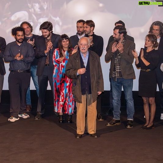Dalila Carmo Instagram - Hoje estreia "O Misterioso Caso de Lázaro Lafourcade" de @tiagodurao Tão bom trabalhar com este grupo de pessoas. Tão bom celebrar o Rui ❣️ E para não dizerem que não sabiam, aqui vai a lista de salas onde o filme vai estar em exibição: Grande Lisboa Cinemacity Alvalade Nos Amoreiras UCI El corte inglês Cineplace Loures Nos Almada Fórum Grande Porto UCI Arrábida Cinemax Penafiel Cineplace Braga Continente Cinebox Castelo Branco NOSAlma Coimbra Casa do cinema Coimbra - a partir de 7 de Dezembro Cineplace Caldas Rainha Cineplace Leiria Cineplace Viana do Castelo NOS fórum Algarve NOS Évora plaza Ilhas Cineplace Açores Cineplace Madeira @1927ruydecarvalhooficial @lidiamunoz @isacgraca @lamarespedro @maria_josepaschoaloficial @joseraposoofficial @guibarroso.23 @_ericarodrigues_ @ruben.gomes