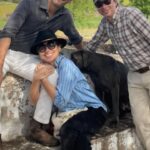 Dalila Carmo Instagram – Há pessoas que nos adoçam a vida e que tem o dom da amizade. Medem-nos a temperatura da voz, dizem-nos “anda daí”, ouvem-nos no silêncio, e o nosso espírito volta a conectar-se com a beleza que nos rodeia. Obrigada mais uma vez, André✨✨❣️🙏🏽