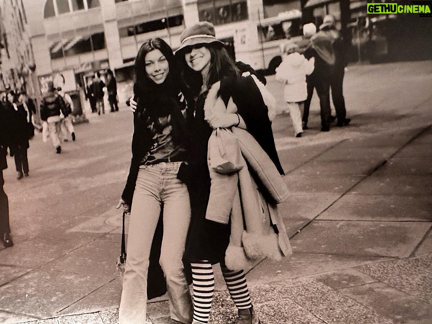 Dalila Carmo Instagram - From the time we were rock stars🎸🎧✨ #somewhereoutthere