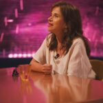 Dalila Carmo Instagram - Obrigada Manuel🙏🏽 Que bom conversar contigo. E que admiração por ti e pelo teu trabalho incansável🤍 Estive com o @mlgoucha na @tvioficial para falar de A FILHA, e não só... Daqui a pouco o terceiro episódio às 22.50, na TVI. Até já🙌🏽✨ 📸 @chrrua @mlgoucha @tvioficial @carrelosquad