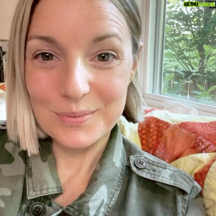 Damaris Phillips Instagram - What’s your ranking? Here’s mine! #5- Peanut Butter, Banana, and Mayonnaise #4- Reuben ( classic or beet, I love them both) #3- Club #2- Fried Egg and Cheese (I also love this on an English muffin) #1- Tomato Sandwich 📷 - @stripedspatula @cookingwithkarli @kasey_allthingsmamma