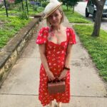 Damaris Phillips Instagram - 2024 #derby looks from TV to the track to backyard derby parties, you need a hat for everyone. This year mine were locally made or vintage. Do you a favorite?