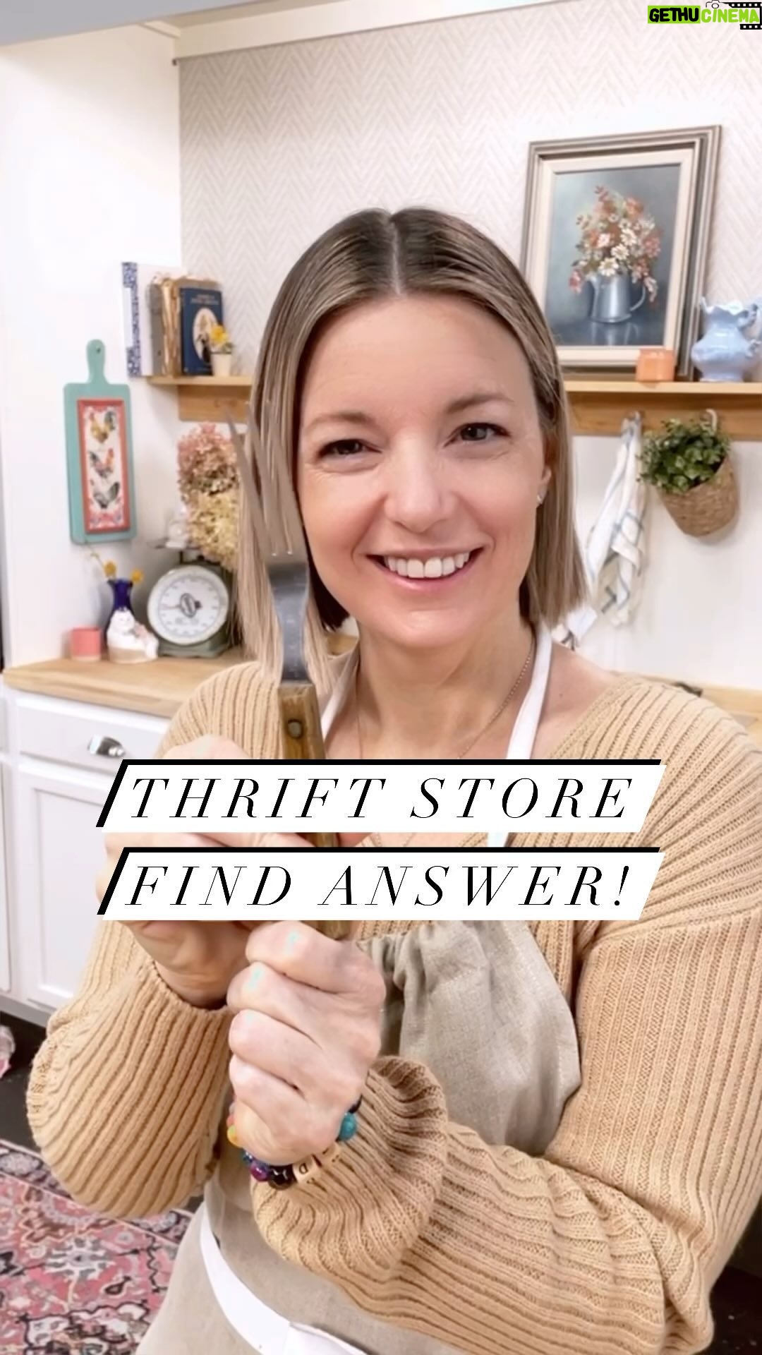 Damaris Phillips Instagram - Works like a charm!!!! #thrifted #thriftstorefinds #thriftshop #thriftfinds #thrift #thrifting #dinglehopper