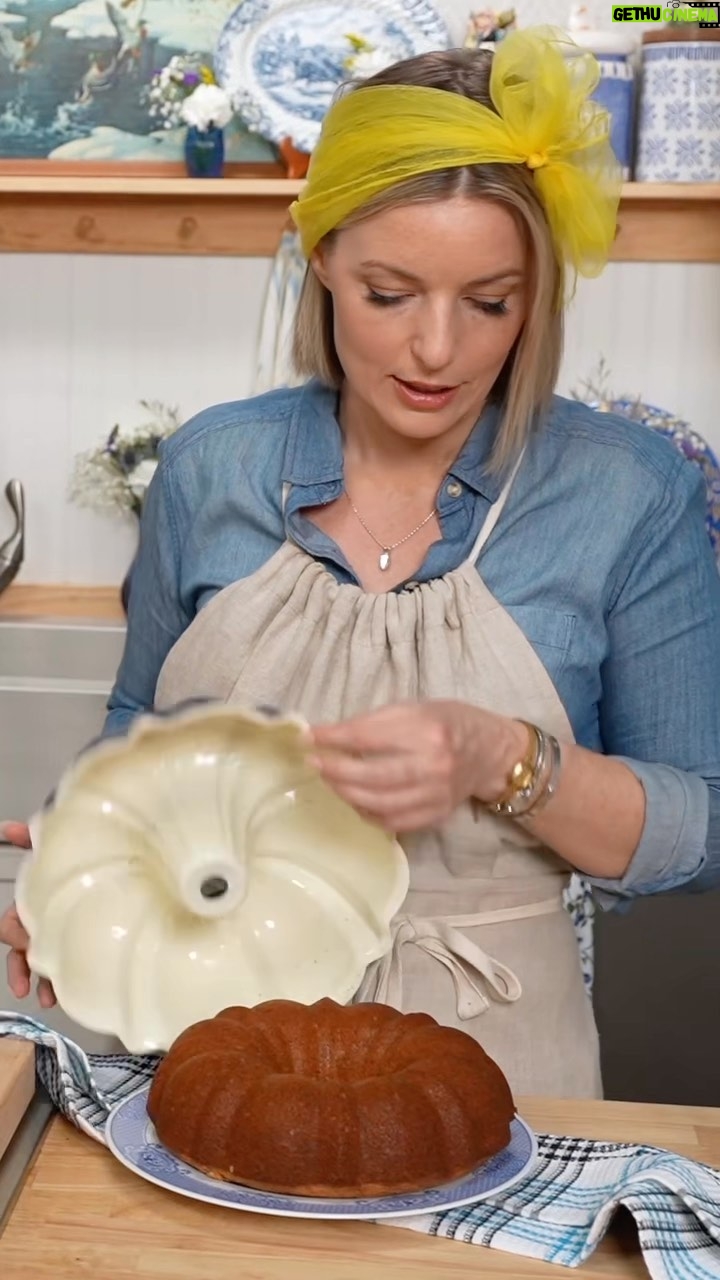 Damaris Phillips Instagram - Simple, delicious, and made in a blender you can watch the full video of how to make this cake on the newest #gussiedup (link in bio and story) Lemon Poppyseed Cake Ingredients For the cake: 1 cups sugar 1/2 cup vegetable oil 1/2 cup whole milk 2 eggs 1/2 lemon 1 cup lemon curd 1/2 teaspoon salt 2 cups self rising flour 2-3 tablespoons poppyseeds Sugar to garnish Method: Preheat the oven to 350 and spray a standard size bundt pan with nonstick spray. Set aside. To a blender add the whole sugar, oil, milk, eggs, lemon, lemon curd and salt. Blend until the lemon is broken down. There will still be small pieces of the rind, that’s good! Add the flour to a bowl and pour the blender mixture into it. Stir to combine. Add the poppyseeds and stir again. Add the batter to the bundt pan and bake until the center is set and the top is puffed and golden, about 40-50 minutes. Remove from the oven a cool for 5-10 minutes before Turing it out of the pan. While the cake is still warm sprinkle with granulated sugar. Use a large bowl or bundt pan to flip the cake back and forth, making sure the sugar evenly coats the entire cake. #easyrecipeideas #cake #easycake #bundtcake #lemoncake