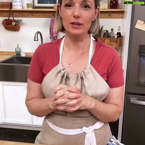 Damaris Phillips Instagram - Ice cream bar taste test to celebrate the premiere of #summerbakingchampionship tonight on @foodnetwork at 8 pm. What is your favorite????