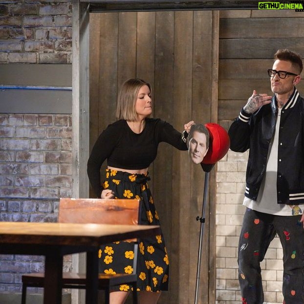 Damaris Phillips Instagram - Premiering Thursday, March 14th at 9pm on @foodnetwork “Mentor vs. Mentee” Chef Bryan Romero attempts to take down his mentor, Chef Marc Quinones, in a mean bean battle, while @mvoltaggio and I cheer them on towards victory over @bobbyflay