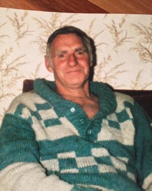 Dame Valerie Adams Instagram - Happy Heavenly Father Day Dad 🫶🤍🕊️. 
Your genetic makeup has truly worked wonders for our nation! 😎😅🤣.
Love you x