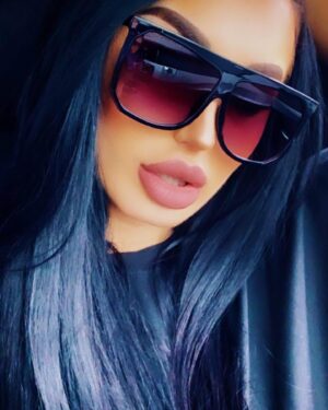 Dana Badea Instagram - 💙