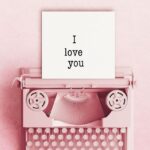 Danay García Instagram – Happy Valentine’s Day familia! Feliz día del amor y la amistad! Hope you guys are smiling so big today. Wishing you a day full of love, light and cozy moments. Enjoy every second of it. Call your friends, parents, family members, a sibling and tell the “I love you”. 🧡🌸🌷🍃 here is my note to tell you that I love you and appreciate you so much! 
Never forget the magic! #valentines #day #feelingblessed #blessings #live #love #rules #lights #gratitude #familia #amor 🧡🌷