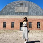 Danay García Instagram – Marfa I love you 💕🪴🌱
In order to create, we draw from our inner well. This inner well, an artistic reservoir, is ideally like a well-stocked fish pond… If we don’t give some attention to upkeep, our well is apt to become depleted, stagnant, or blocked…As artists, we must learn to be self-nourishing. We must become alert enough to consciously replenish our creative resources as we draw on them — to restock the trout pond, so to speak.
#marfatrip #artists #museums #donaldjudd #chinatifoundation #beauty #love #live #recharge #greatnortherncontemporarycraftfair 
Never forget the magic 👑#queen