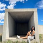 Danay García Instagram – Marfa I love you 💕🪴🌱
In order to create, we draw from our inner well. This inner well, an artistic reservoir, is ideally like a well-stocked fish pond… If we don’t give some attention to upkeep, our well is apt to become depleted, stagnant, or blocked…As artists, we must learn to be self-nourishing. We must become alert enough to consciously replenish our creative resources as we draw on them — to restock the trout pond, so to speak.
#marfatrip #artists #museums #donaldjudd #chinatifoundation #beauty #love #live #recharge #greatnortherncontemporarycraftfair 
Never forget the magic 👑#queen