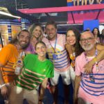 Dani Gondim Instagram - É, carnaval, você foi uma delícia. Desfilar na avenida é tão gostoso e ter a oportunidade de desfilar cantando um enredo potente , revolucionário ,compartilhando com minha família e amigos essa longa caminhada é melhor ainda. Que venham muitos carnavais 🌸
