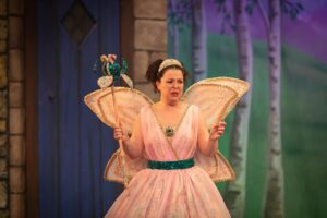 Dani Harmer Instagram - The many emotions and faces of Fairy Bon Bon 🧚🏼‍♀️!
Having a fab time in Beauty & The Beast at @mansfieldpalace still a few tickets left! So come see us before we close on December 31st 🥀