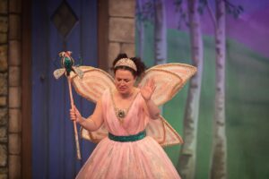 Dani Harmer Instagram - The many emotions and faces of Fairy Bon Bon 🧚🏼‍♀️!
Having a fab time in Beauty & The Beast at @mansfieldpalace still a few tickets left! So come see us before we close on December 31st 🥀