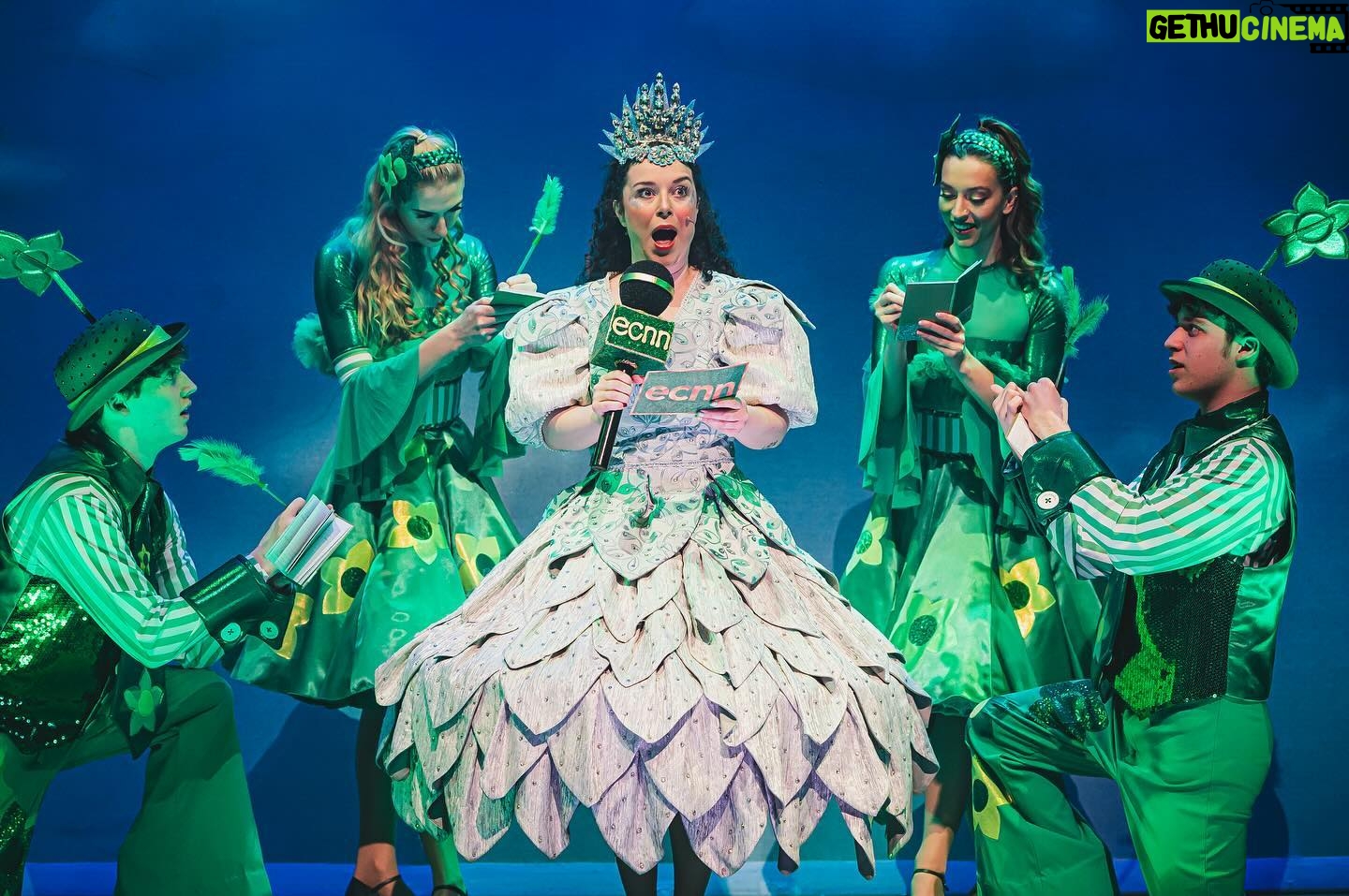 Dani Harmer Instagram - The Wizard of Oz: Production Photographs Playing until Saturday, April 6, 2024 Swansea Grand Theatre Book Now: www.swanseagrand.co.uk/WizardOfOz 📸 Kirsten McTernan Photography #wizardofoz #familyadventure #pantomime #easter2024 #swansea #swanseagrandtheatre #matthewrevellgriffithsltd @swanseagrandinsta @grandabertawe