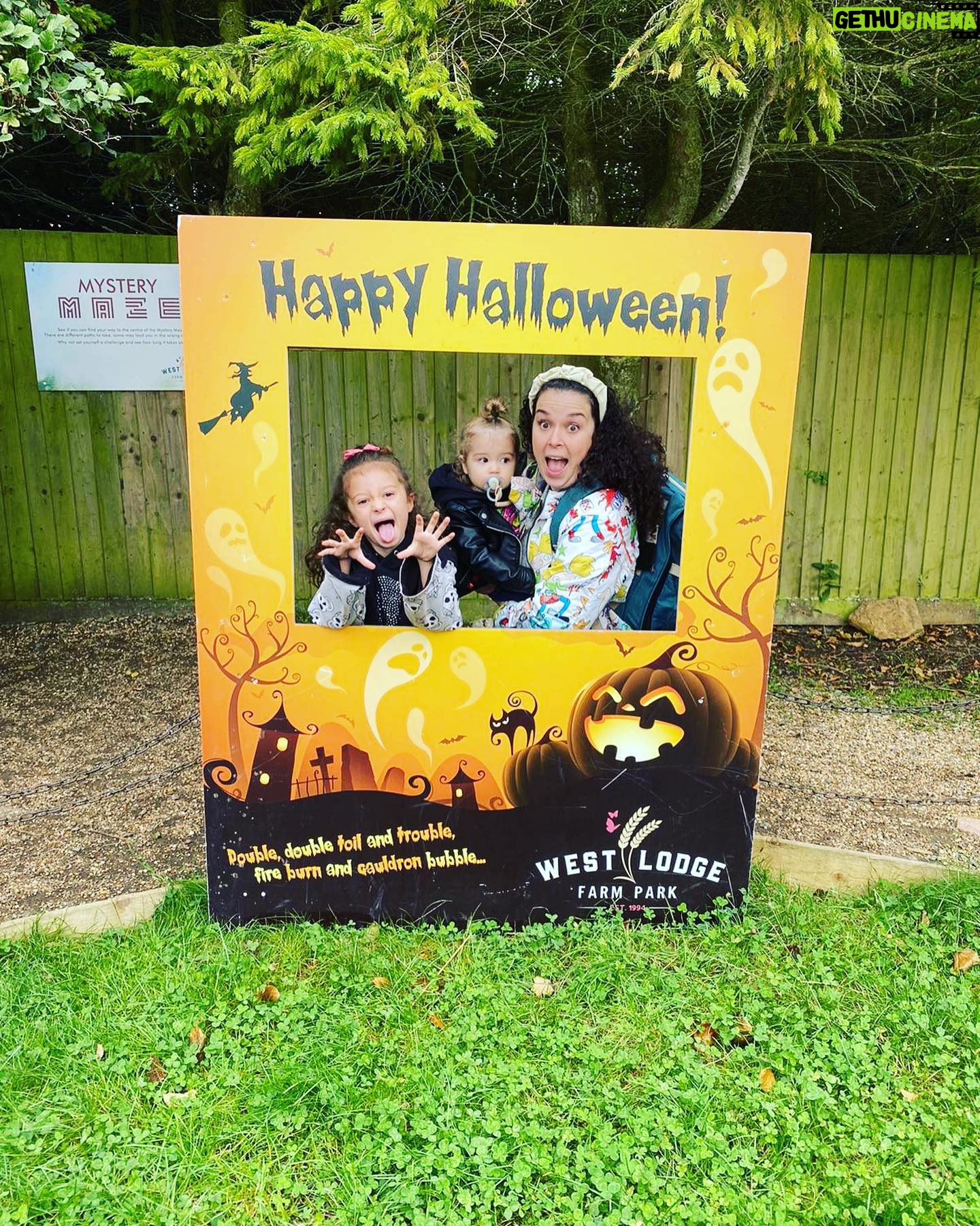 Dani Harmer Instagram - This is Halloween π π»!!!! What a fab day @westlodgefarmpark canβt recommend their pumpkin patch enough! So much to do! The kids loved it!! Not an ad or gifted! Just had an amazing time and wanted to share π