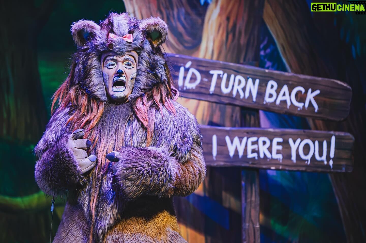 Dani Harmer Instagram - The Wizard of Oz: Production Photographs Playing until Saturday, April 6, 2024 Swansea Grand Theatre Book Now: www.swanseagrand.co.uk/WizardOfOz 📸 Kirsten McTernan Photography #wizardofoz #familyadventure #pantomime #easter2024 #swansea #swanseagrandtheatre #matthewrevellgriffithsltd @swanseagrandinsta @grandabertawe