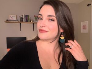 Daniela Bobadilla Instagram - Zoom check is the new 🎤 check... Anyone else endlessly looking for ways to add fun and nuance to Zoom Meetings? 🤦🏻‍♀️⁣
⁣
I’ve now trained myself to pick outfits based off what actually looks good over zoom. (My Snow White skin can look translucent with the wrong colors washout haha) ⁣
⁣
And now I made myself some fun Zoom sized statement earrings since my tiny earrings don’t show up well 😋 ⁣
⁣
If this isn’t a quarantine project/rant idk what is. Send help in the form of more clay! #zoomzombie