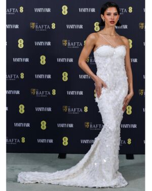 Daniela Norman Instagram - @vanityfair X @bafta ✨🤍

Thank you for an amazing night #EERisingStar #EEBAFTAs
@vanityfairlondon 
@ee 
@bafta 
@loopvip