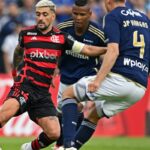 Daniela Boaventura Instagram - Da melhor pra pior estreia dos brasileiros na Libertadores. Concordam?? 1 - Galo venceu fora, ganhou moral pra final do estadual e teve jogadores crescendo individualmente. 2 - Palmeiras empatou fora de casa, mas com adversário de melhor nível técnico que os demais brasileiros e poupando jogadores 3 - Grêmio perdeu, mas com reservas e na altitude. Pontos que já deveriam ser contabilizados como perdidos (pelo menos dois) na conta da classificação gremista 4 - Fluminense não tinha três jogadores titulares (entre outros). Tomou calor de adversário de menor nível técnico, mas manteve maneira de jogar 5 - Flamengo teve jogadores muito abaixo do esperado. Mudanças feitas por Tite (antes e durante o jogo) não surtiram efeito esperado. 6 - Derrota do São Paulo passou demais pelos jogadores que saíram machucados. Mas perdeu num grupo chato, corre risco se não aumentar produtividade 7 - Botafogo levou baile, susto e perdeu em casa.