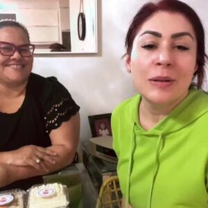 Daniela Droz Instagram - Bizcocho de BODAAAAAA
¿Qué sabor escojo?

@deliciousbakeandmorebynoemi 

#boda #bizcocho #danieladroz #labodadedaniela #alegríaybombaeehh