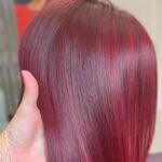 Daniela Droz Instagram - ¿Quieres lucir un cabello rojo, rubio, moreno oh negro vibrante y saludable? ¡Sigue leyendo para descubrir cómo lograrlo! y te cuento mis secretos de como cuido las melenas de color rojo. ❤️ ✔️Retoques regulares: Programa citas regulares en el salón cada 3 semanas para retocar tu color. Hará que tu pelo se mantenga vibrante. ✔️Tratamientos de hydratación profunda: Aplica tratamientos de acondicionamiento profundo regularmente para mantener tu cabello saludable y ayudar a que el color se mantenga vibrante. ✔️ Protege el cabello en el secado: Siempre usa un protector térmico capilar antes de aplicar calor en tu cabello. #rojo #bellezaconproposito #cabello #cambiodelook