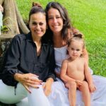 Daniela Escobar Instagram - Feliz aniversário Florinha!! Que teu dia seja muito divertido! Muitos beijos e amor da vó 2. Love you!! ❤️🌻🎁🎊🎈🎂🎉