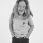 Daniela Martins Instagram - Joyeux anniversaire à notre rayon de soleil ♥️ 7 ans aujourd’hui que tu es arrivée dans notre vie et que tu l’as changé à jamais Tu nous remplis de fierté chaque jour un peu plus, on serait incapable de citer toutes tes qualités tellement elles sont nombreuses… on t’aime profondément ♥️