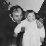 Daniela Martins Instagram - Aujourd’hui je n’ai pas perdu qu’un Papy, mais un Père aussi. J’ai été forte, mais tu l’as été tellement plus…mon exemple, mon guerrier… On se revoit ! En attendant, je te promets de ne pas lâcher Mamy et toi promets moi de veiller sur mes petits… Merci pour tout. Je t’aime ♥️ Signée : ta 3ème fille