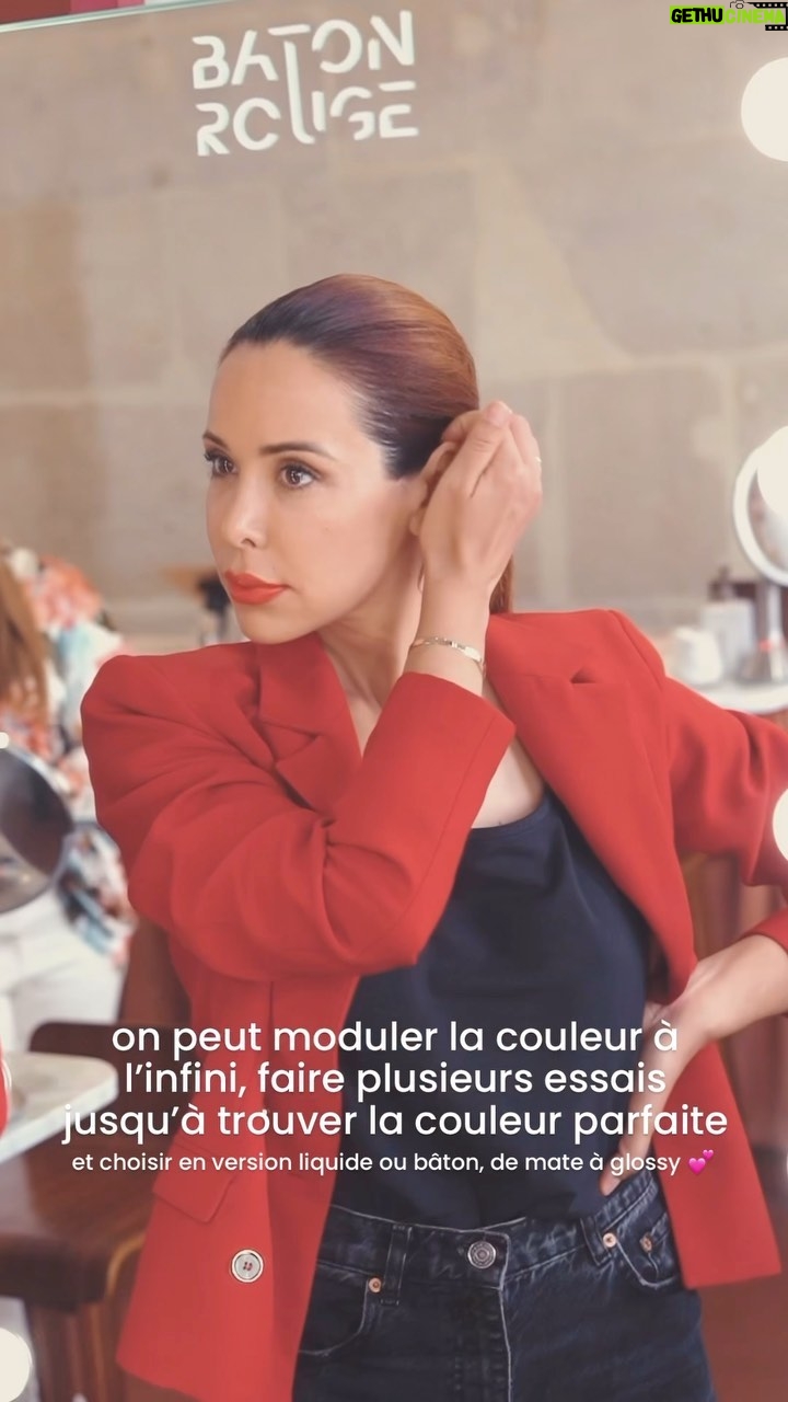 Daniela Martins Instagram - Je vous promets les filles, @batonrougeparis c’est L’EXPÉRIENCE unique que je vous souhaite de vivre: réaliser son propre rouge à lèvres du sur mesure. Teinte, parfum, texture tout est créer par vous et pour vous 😍 Accompagné d’une experte à l’écoute et pleins de bons conseils, qui développera et fabriquera le rouge à lèvres sous vos yeux 🤩 Pour la fête des mères, Bâton Rouge Paris propose : -10% pour l’achat de 2 cartes cadeaux (en physique ou numérique) = 2 cartes cadeaux pour 90€ Avec le code promo « FETEDESMERES » (e-shop et en boutique) Réservez vite votre rendez-vous, vous allez A-DO-RER ☺️ Collaboration commerciale