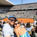 Daniela Martins Instagram - Première fois pour nous à @rolandgarros 💙 Merci @hesperide_jardin pour l’invitation. C’était impressionnant 🤩 Vous y êtes déjà allé ? #rolandgarros