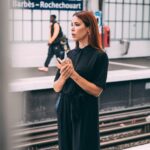 Daniela Martins Instagram - À la recherche d’un(e) meilleur ami(e) ? Le baume patch-réparateur EPITHELIALE A.H de chez @aderma_france peut devenir votre meilleur allié, en tout cas celui qui va vous accompagner au quotidien pour *réparer la peau abimée de vos pieds, de vos mains, de vos lèvres et de toutes les zones craquelée de votre corps*. Grâce à sa texture vaseline avec des ingrédients à 100% d’origine naturelle il répare votre peau abîmée et agit comme un pansement. Bonus: vous pouvez même même l’utiliser en tant que *masque de nuit régénérant ou même fixateur de sourcil*, testé et recommandé ;) Collaboration commerciale @aderma_france #EPITHELIALEAHUltraBalm #OneBalmFixesAll #ADERMA #skincare