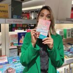 Daniela Martins Instagram – Après le succès inattendu de « Être mère c’est que du bonheur ou pas », il sort aujourd’hui en version livre de poche 🤩 Ce succès je le dois en grande partie à vous ! Et pour vous remercier je vous fais gagner non pas 1, ni 2 mais 10 livres de poches que je vais dédicacés à 10 d’entre vous 🥰

Pour participer il vous suffit de suivre @jailu_editions et taguer en commentaire autant d’amis que vous voulez !

Bonne chance à tous 🍀 
Fin du concours le dimanche 10/09